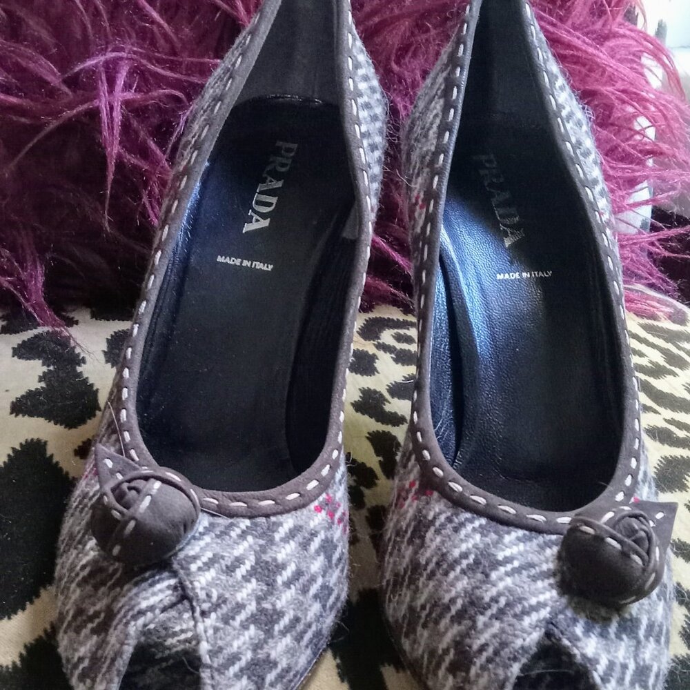 heels - Picture 2 of 4